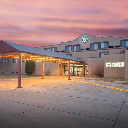 Crossroads Hotel And Huron Event Center Exteriör bild