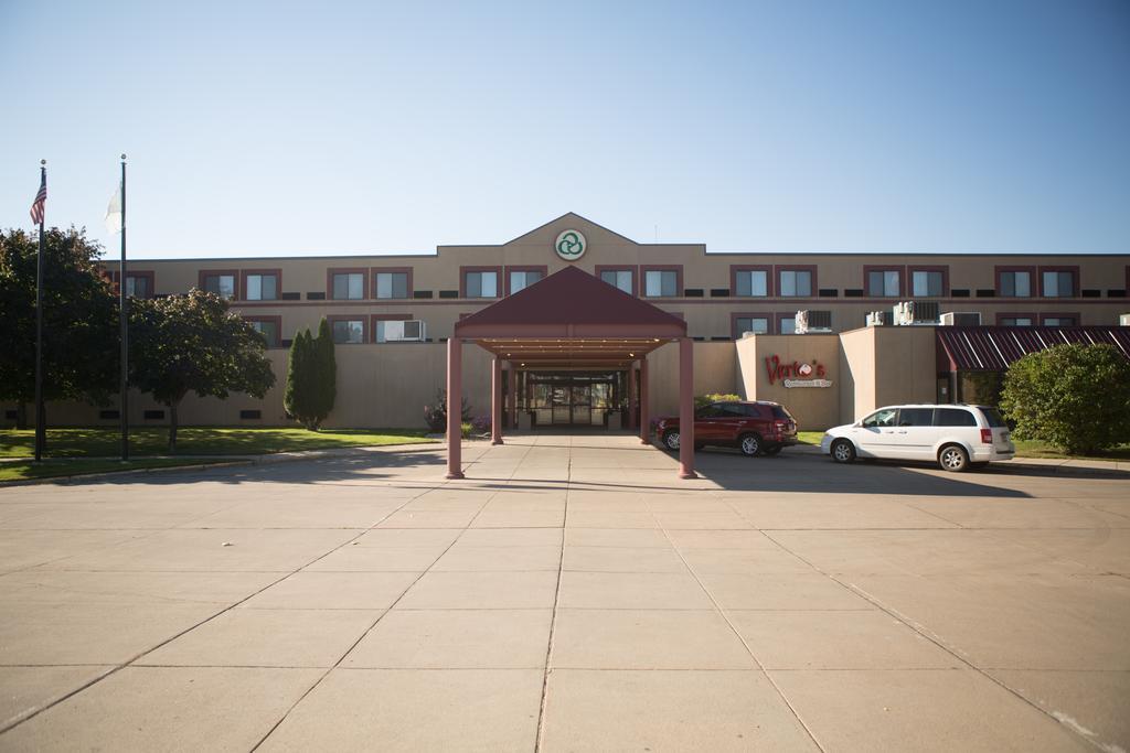 Crossroads Hotel And Huron Event Center Exteriör bild